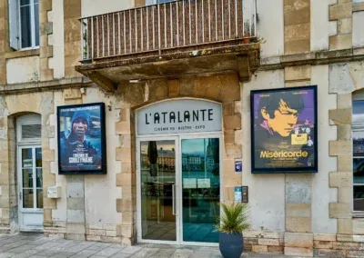 Cinéma en VO, Bistro, Expo , quai Amiral Sala, à Bayonne, rive droite de l'Adour